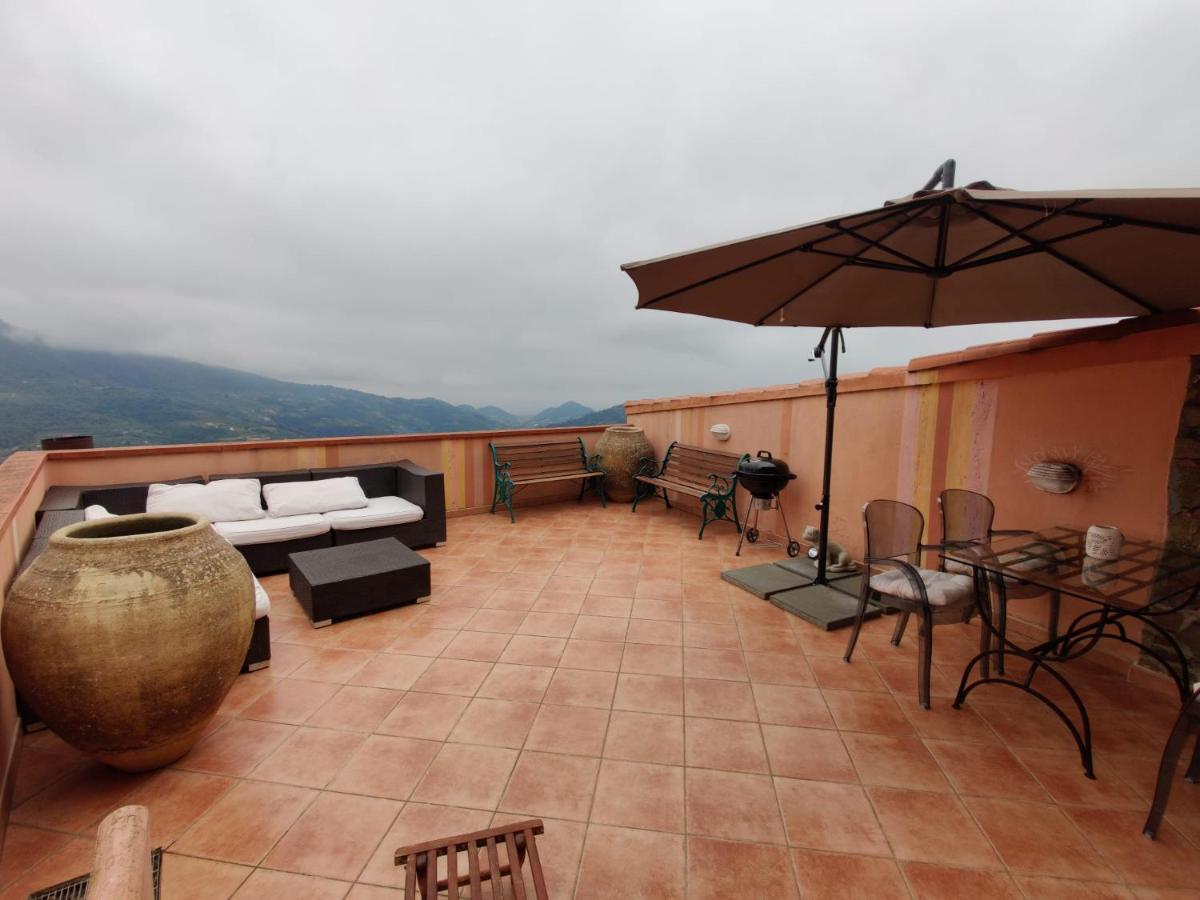 Casa Del Gufo Apartment Perinaldo ภายนอก รูปภาพ